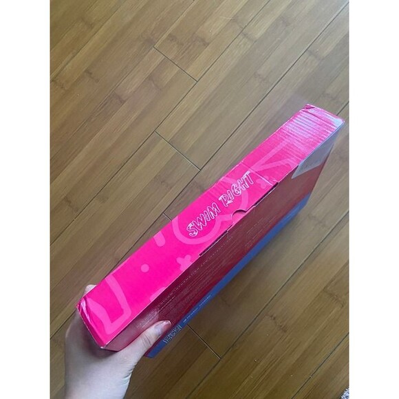 Tinder Profile Pool Floatie - NWT - Picture 3 of 3